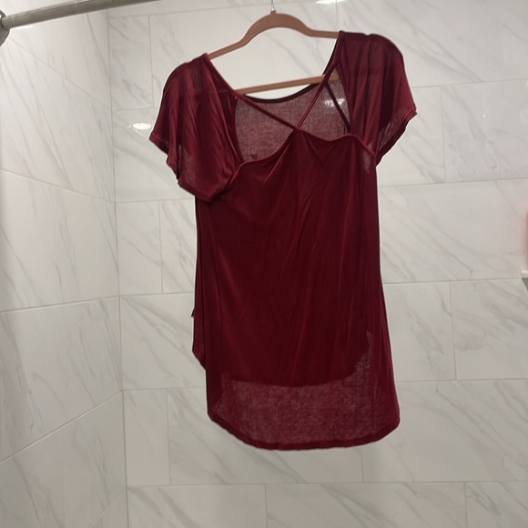 Maroon moon shirt - Picture 2 of 2